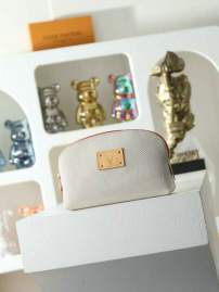 Picture of Louis Vuitton Wallets _SKUfw239635804fw